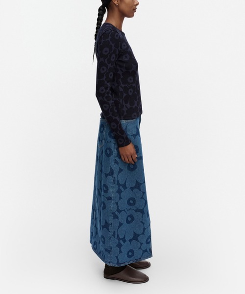 marimekko(マリメッコ)の「Vaihde Unikko / shirt(Tシャツ/カットソー・レディース・ネイビー・X-SMALL/SMALL/MEDIUM/LARGE)」の2枚目の写真