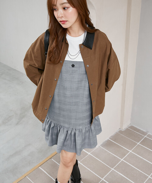 MARY QUANT(マリークワント)の「MARY QUANT × PUBLUX/マリークワント 別注 ベロア リボン チェック ミニ キャミソール ワンピース 限定展開(ワンピース・レディース・ベージュ/グレー・フリ-)」の1枚目の写真