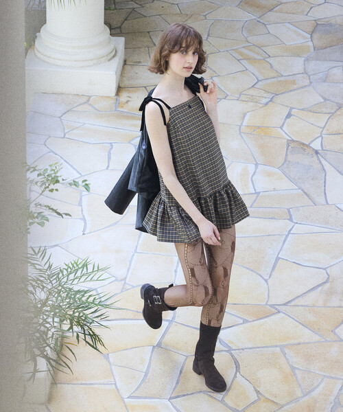 MARY QUANT(マリークワント)の「MARY QUANT × PUBLUX/マリークワント 別注 ベロア リボン チェック ミニ キャミソール ワンピース 限定展開(ワンピース・レディース・ベージュ/グレー・フリ-)」の11枚目の写真