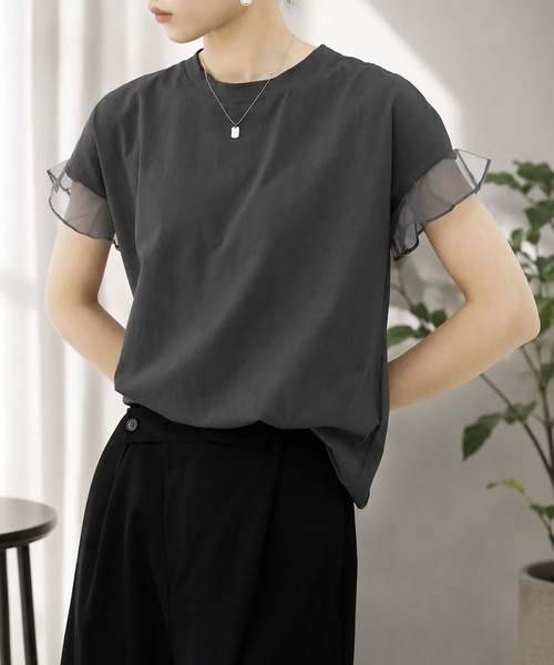 Amulet(アミュレット)の「大人も取り入れやすい可愛さ◎二の腕気にならない♪ チュールフリルスリーブ半袖Tシャツ(Tシャツ/カットソー・レディース・ネイビー/ブラウン/グレー/ホワイト/ブラック/ピンク・S/M)」の7枚目の写真