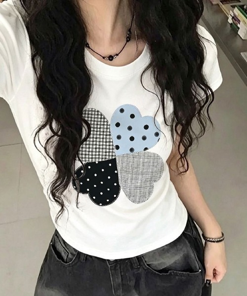 HALEY PESCA(ヘーリーペスカ)の「HALEY PESCA/クローバーパッチワークTシャツ(Tシャツ/カットソー・レディース・ホワイト・SMALL)」の4枚目の写真