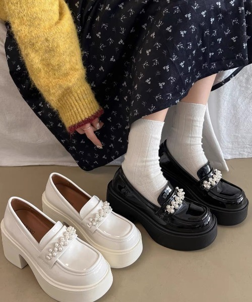 Teem Store(チームストア)の「パールモチーフ 厚底チャンキーヒールローファー(ローファー・レディース・ホワイト/ブラック・L/M/S)」の14枚目の写真