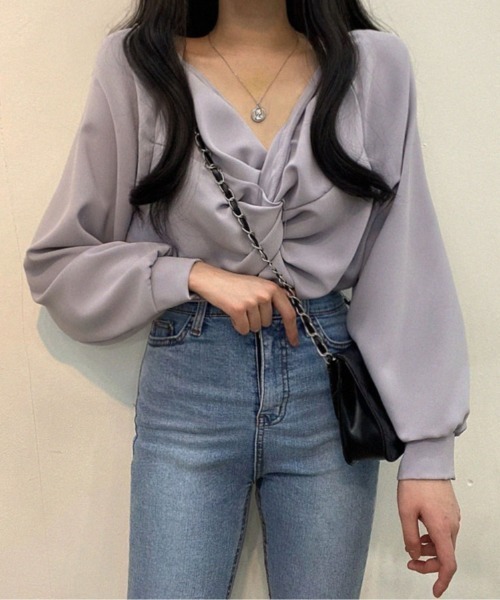 FLINEA(フリネア)の「Vネッククロス長袖ブラウス(シャツ/ブラウス・レディース・ブラック/ベージュ/ブルー/レンガ・FREE)」の3枚目の写真