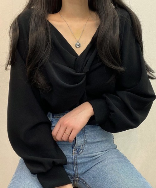 FLINEA(フリネア)の「Vネッククロス長袖ブラウス(シャツ/ブラウス・レディース・ブラック/ベージュ/ブルー/レンガ・FREE)」の8枚目の写真