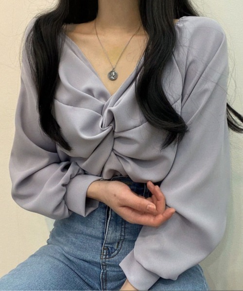 FLINEA(フリネア)の「Vネッククロス長袖ブラウス(シャツ/ブラウス・レディース・ブラック/ベージュ/ブルー/レンガ・FREE)」の16枚目の写真