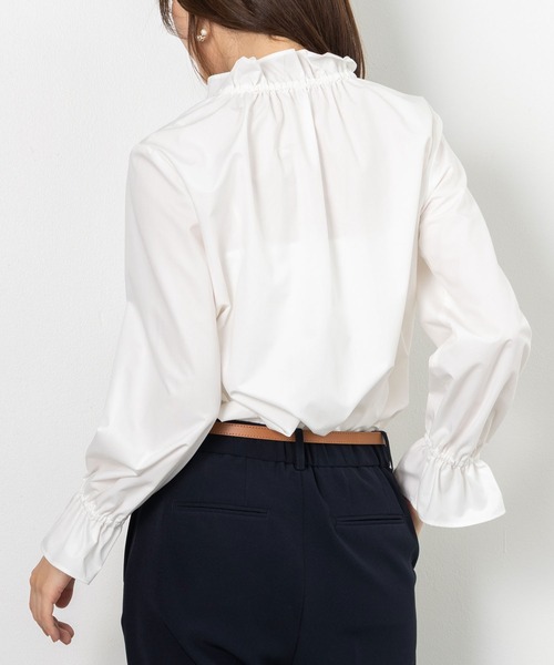 MAISONCOMFY （メゾンコンフィ）の「【フリルブラウス】ハレの日もいつもの日も着たい上品ブラウス（シャツ/ブラウス・レディース・ホワイト/サックスブルー/ネイビー・M/L）」の9枚目の写真
