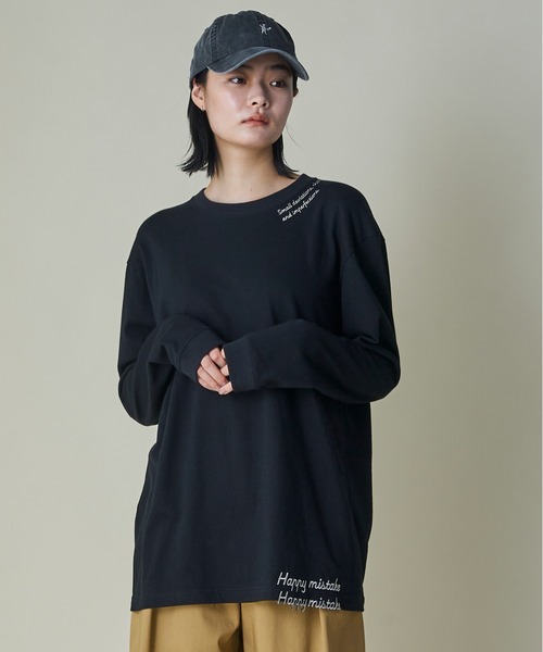 mintdesigns(ミントデザインズ)の「Over Embroidery T-Shirt(Tシャツ/カットソー・レディース・ブラック/ホワイト・2/5)」の2枚目の写真