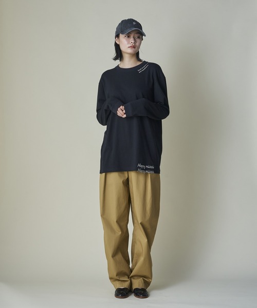 mintdesigns(ミントデザインズ)の「Over Embroidery T-Shirt(Tシャツ/カットソー・レディース・ブラック/ホワイト・2/5)」の3枚目の写真