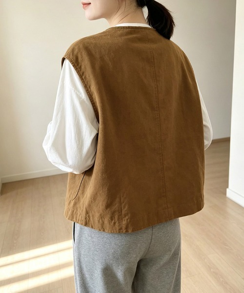 ONEP STAR(ワンピスター)の「ノーカラーボタンデザインベスト(ベスト・レディース・ブラック/ベージュ/カーキ・MEDIUM/LARGE/X-LARGE)」の9枚目の写真
