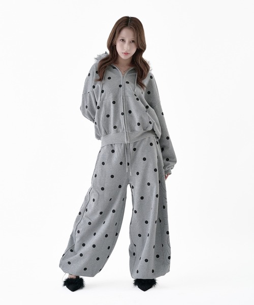 Melviianne(メルヴィアンヌ)の「Fur hood big logo sweat parker(パーカー・レディース・LT.Gray/Black/PINK・MEDIUM/SMALL)」の5枚目の写真