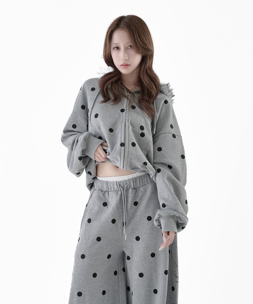 Melviianne(メルヴィアンヌ)の「Fur hood big logo sweat parker(パーカー・レディース・LT.Gray/Black/PINK・MEDIUM/SMALL)」の17枚目の写真