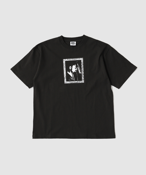 WISM（ウィズム）の「BOOK WORKS / ブックワークス BOOKER T-SHIRT（Tシャツ/カットソー・メンズ・ブラック・LARGE/MEDIUM）」の2枚目の写真