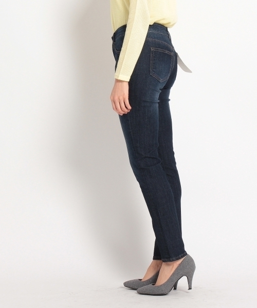 SHOO・LA・RUE(シューラルー)の「ストレッチデニムパンツ(デニムパンツ・レディース・ブルー/ネイビー・01/03/04/02)」の5枚目の写真