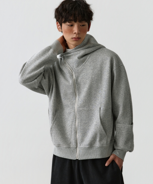 LXT（エルエックスティー）の「アシンメトリック ハイネック セミクロップド フード ジップアップ [メランジグレー]（パーカー・レディース・ミックスグレー・MEDIUM/LARGE/X-LARGE）」の2枚目の写真