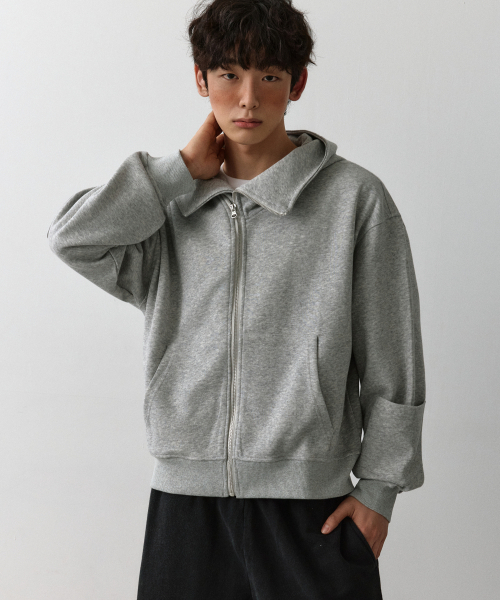 LXT（エルエックスティー）の「アシンメトリック ハイネック セミクロップド フード ジップアップ [メランジグレー]（パーカー・レディース・ミックスグレー・MEDIUM/LARGE/X-LARGE）」の5枚目の写真
