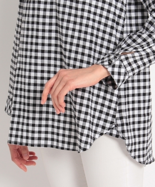 HusHusH（ハッシュアッシュ）の「フレアスキッパーシャツ（シャツ/ブラウス・レディース・ブルー/ブルー系2/ブルー系1/ブラック・01/02/03）」の9枚目の写真