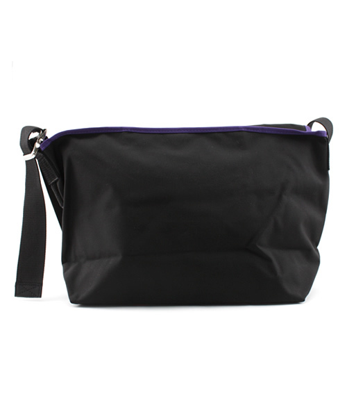 BEAMS（ビームス）の「Manhattan Portage×BEAMS / 別注 “M1607V”メッセンジャーバッグ（メッセンジャーバッグ・メンズ・ブラック系その他/ピンク/イエロー/グリーン/ホワイト/レッド系その他/イエロー系その他・ONE SIZE）」の9枚目の写真