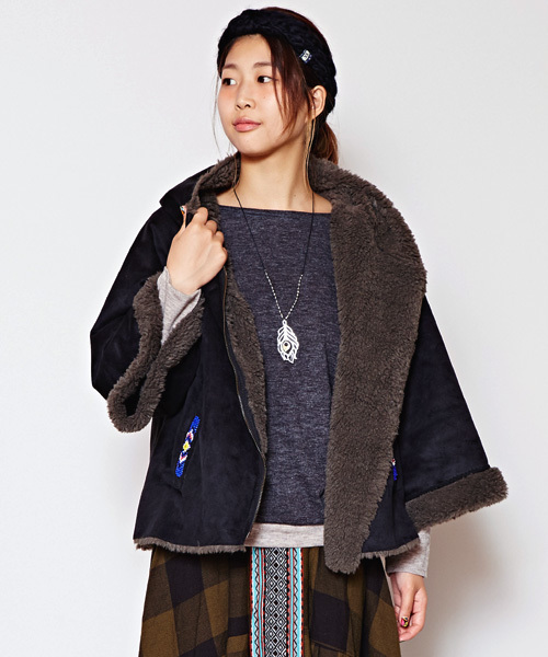 チャイハネ(チャイハネ)の「【チャイハネ】フェイクムートンショートジャケット / フーディー(ムートンコート・レディース・ブラック/ベージュ・FREE)」の1枚目の写真