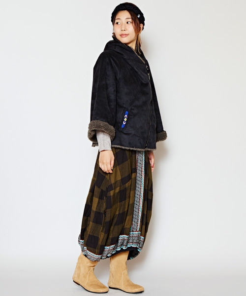 チャイハネ(チャイハネ)の「【チャイハネ】フェイクムートンショートジャケット / フーディー(ムートンコート・レディース・ブラック/ベージュ・FREE)」の19枚目の写真