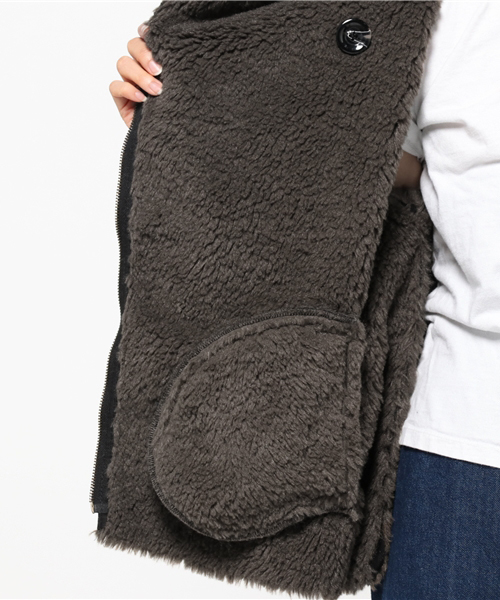 チャイハネ(チャイハネ)の「【チャイハネ】フェイクムートンショートジャケット / フーディー(ムートンコート・レディース・ブラック/ベージュ・FREE)」の13枚目の写真