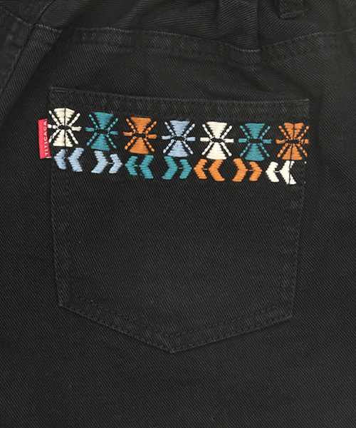チチカカ(チチカカ)の「グァテマラ刺繍デニムショートパンツ(デニムパンツ・レディース・カーキ/ブラック/ブルー・LARGE/MEDIUM)」の18枚目の写真