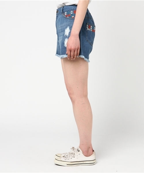チチカカ(チチカカ)の「グァテマラ刺繍デニムショートパンツ(デニムパンツ・レディース・カーキ/ブラック/ブルー・LARGE/MEDIUM)」の9枚目の写真