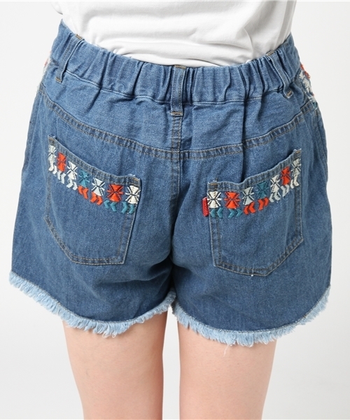 チチカカ(チチカカ)の「グァテマラ刺繍デニムショートパンツ(デニムパンツ・レディース・カーキ/ブラック/ブルー・LARGE/MEDIUM)」の12枚目の写真