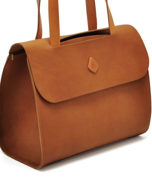 CLEDRAN(クレドラン)の「CL2442 ROND FLAP TOTE レザー トートバッグ(トートバッグ・レディース・ブラック/ブラウン/キャメル・FREE)」の13枚目の写真