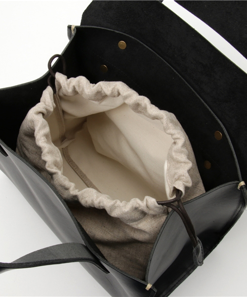 CLEDRAN(クレドラン)の「CL2442 ROND FLAP TOTE レザー トートバッグ(トートバッグ・レディース・ブラック/ブラウン/キャメル・FREE)」の8枚目の写真