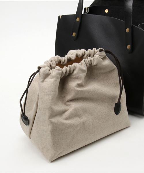 CLEDRAN(クレドラン)の「CL2442 ROND FLAP TOTE レザー トートバッグ(トートバッグ・レディース・ブラック/ブラウン/キャメル・FREE)」の9枚目の写真