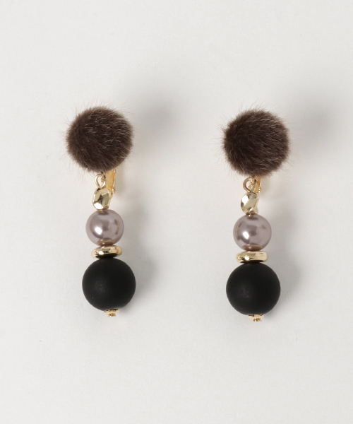lala Born（ララボーン）の「ファー×ゴールドイヤリング（イヤリング・レディース・ブラック/ホワイト/ワイン・FREE）」の9枚目の写真