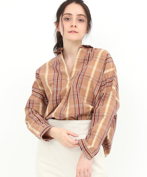 SALON adam et rope'(サロン アダム エ ロペ)の「ドルマンスキッパーシャツ(シャツ/ブラウス・レディース・ホワイト/ベージュ/ピンク系その他・FREE)」の3枚目の写真