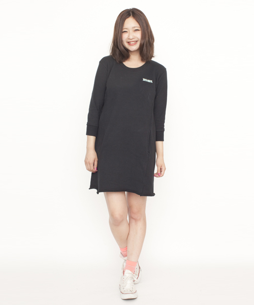 X-girl（エックスガール）の「A-LINE H/S DRESS（ワンピース・レディース・ホワイト/ブラック/ライトブルー・2/1）」の3枚目の写真