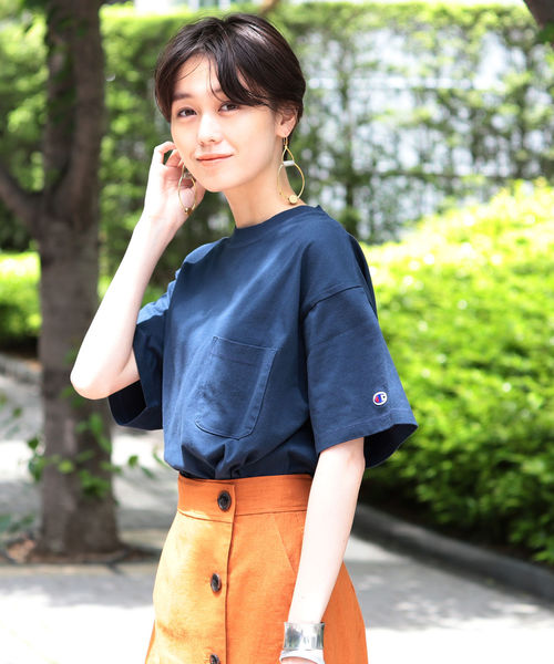 Ray BEAMS（レイビームス）の「Champion × Ray BEAMS / 別注 ビッグ ポケット Tシャツ（Tシャツ/カットソー・レディース・ホワイト/ブラック/ネイビー/ターコイズブルー/イエロー/プラム・ONE SIZE）」の11枚目の写真