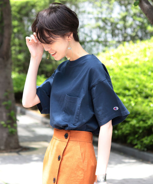 Ray BEAMS（レイビームス）の「Champion × Ray BEAMS / 別注 ビッグ ポケット Tシャツ（Tシャツ/カットソー・レディース・ホワイト/ブラック/ネイビー/ターコイズブルー/イエロー/プラム・ONE SIZE）」の14枚目の写真