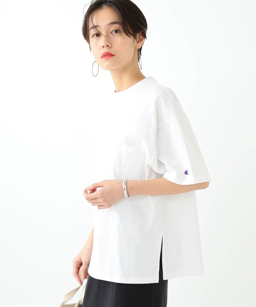 Ray BEAMS（レイビームス）の「Champion × Ray BEAMS / 別注 ビッグ ポケット Tシャツ（Tシャツ/カットソー・レディース・ホワイト/ブラック/ネイビー/ターコイズブルー/イエロー/プラム・ONE SIZE）」の2枚目の写真