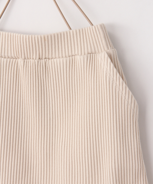 LOWRYS FARM（ローリーズファーム）の「カットリブスカート　830610（スカート・キッズ・ブラック/ベージュ/オフホワイト/ブルー・100/110/120）」の11枚目の写真