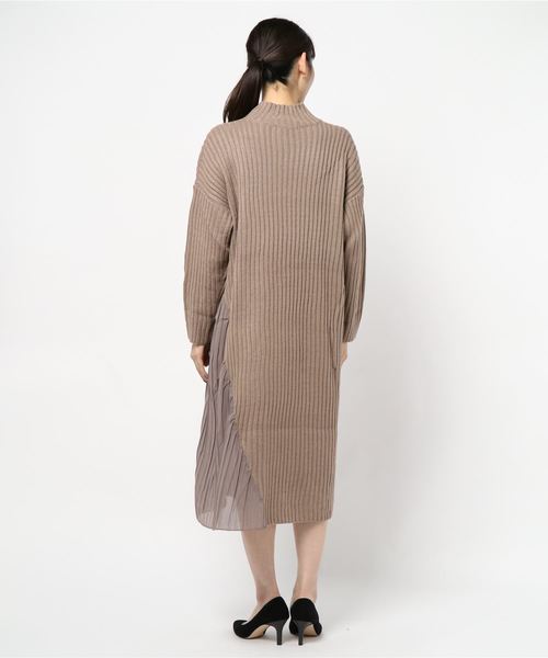fifth(フィフス)の「プリーツドッキングニットワンピース(ワンピース・レディース・モカ/グレイッシュベージュ・MEDIUM)」の8枚目の写真