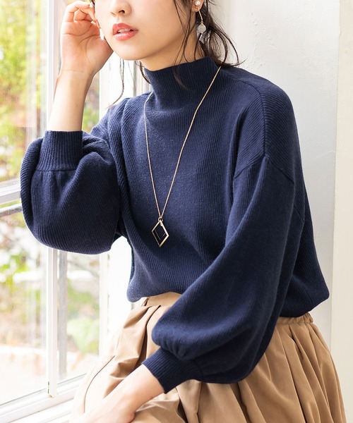BELLUNA(ベルーナ)の「もっちりパフ袖リブニット(ニット/セーター・レディース・ブラック/ベージュ/ネイビー/レッド/オフホワイト/グリーン/ミント/マスタード/杢グレー/パープル系その他・MEDIUM/LARGE/X-LARGE)」の7枚目の写真