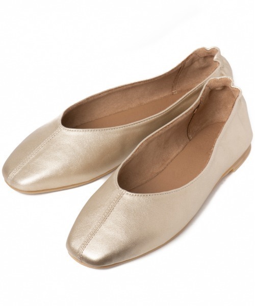 REZOY（リゾイ）の「【20SS新作】【REZOY】ソフトレザーフラットシューズ（バレエシューズ・レディース・アイボリー/ブラック/ピンク/ゴールド・S/M/L/LL）」の4枚目の写真