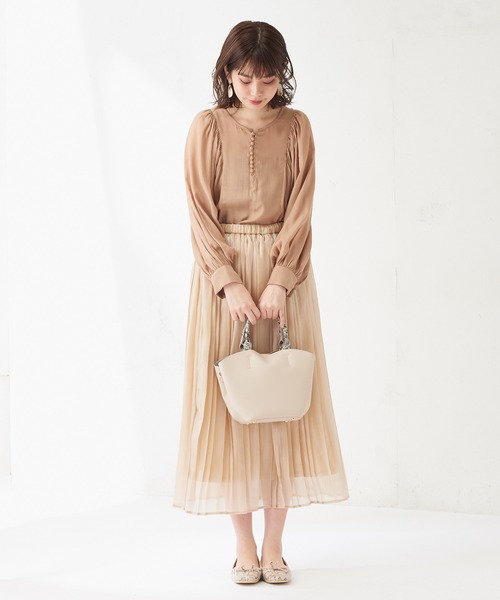 natural couture（ナチュラルクチュール）の「オーロラシアープリーツスカート（スカート・レディース・カーキ/サックスブルー/ラベンダー/ライトベージュ・FREE）」の14枚目の写真