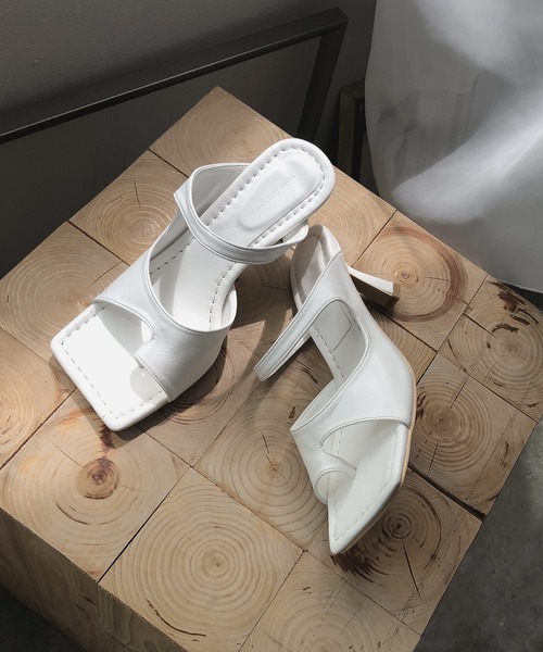 chuclla（チュクラ）の「【chuclla】Square-toe thongs mule sb-6 chs38（サンダル・レディース・ホワイト/ブラック/モスグリーン/キャメル/アイボリー・40/38/39/36/37）」の2枚目の写真