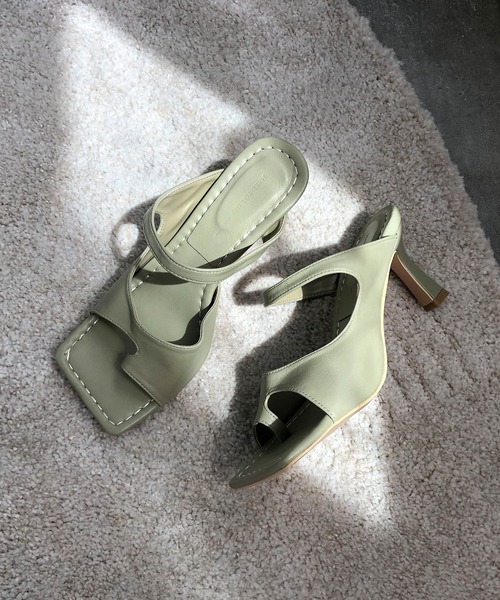 chuclla（チュクラ）の「【chuclla】Square-toe thongs mule sb-6 chs38（サンダル・レディース・ホワイト/ブラック/モスグリーン/キャメル/アイボリー・40/38/39/36/37）」の4枚目の写真