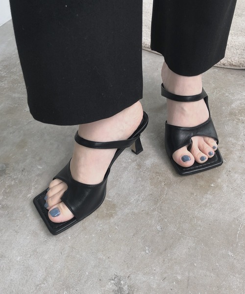 【踵のパールが目を惹く♪】CHANEL  25-26AW   サンダル org.jpg