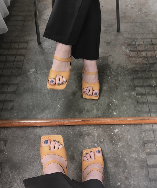 chuclla（チュクラ）の「【chuclla】Square-toe thongs mule sb-6 chs38（サンダル・レディース・ホワイト/ブラック/モスグリーン/キャメル/アイボリー・40/38/39/36/37）」の11枚目の写真