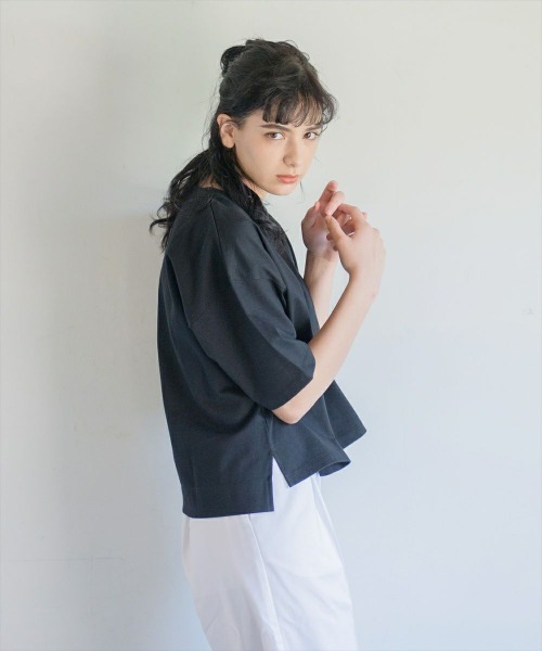 KANGOL(カンゴール)の「KANGOL【カンゴール】ドロップショルダーショート丈バックロゴ半袖Tシャツ(Tシャツ/カットソー・レディース・ホワイト/ブラック/チャコール・M/L/XL)」の7枚目の写真