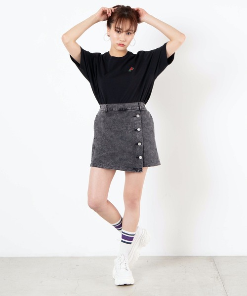 WEGO（ウィゴー）の「WEGO/バラ刺繍Tシャツ（Tシャツ/カットソー・メンズ・ブラック・SMALL/MEDIUM/LARGE）」の7枚目の写真