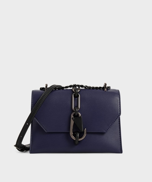 CHARLES & KEITH（チャールズ & キース）の「メタリック