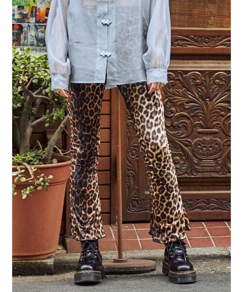 jouetie（ジュエティ）の「イージーベロアパンツ（その他パンツ・レディース・ブラック/ブルー/パープル/その他1・MEDIUM）」の4枚目の写真