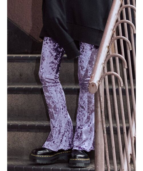 jouetie（ジュエティ）の「イージーベロアパンツ（その他パンツ・レディース・ブラック/ブルー/パープル/その他1・MEDIUM）」の3枚目の写真